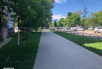 Apartament cu 2 camere semidecomandat în Ostroveni