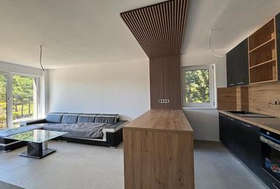 Apartament cu 3 camere decomandat în Exterior Vest