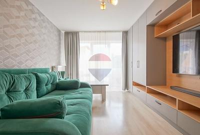Apartament cu 2 camere decomandat în Tractorul