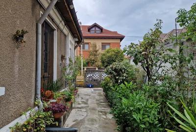 Casă individuală cu 3 camere cu Canalizare în P-ța Alba Iulia - 1