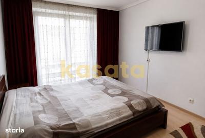 Apartament cu 3 camere semidecomandat în Decebal