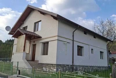 Teren de 2000 mp, în Central - 4