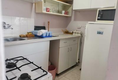 Garsonieră decomandată în Central - 1
