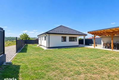Casă cu 4 camere cu Teren 475 Mp în Bârnova
