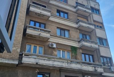 Apartament cu 5 camere decomandat în Universitate - 3