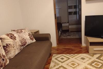 Apartament cu 2 camere decomandat în Micro 19 - 1