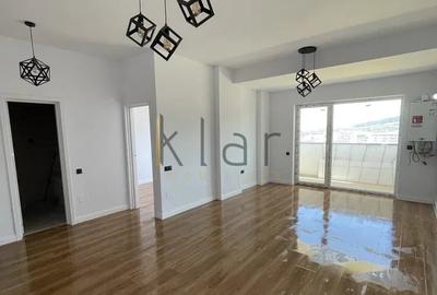 Apartament cu 2 camere semidecomandat în Florești