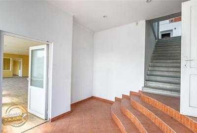 Spațiu comercial, de 1,100 mp, în Central - 17