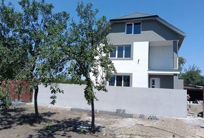 Casă cu 4 camere în Becicherecu Mic