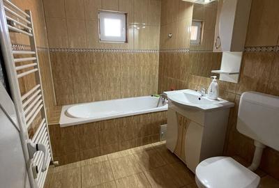 Apartament cu 3 camere decomandat în Ampoi 3 - 1