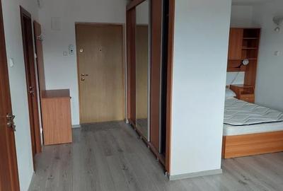 Garsonieră decomandată, mobilată în Central