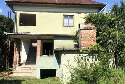 Casă cu 4 camere cu Teren 10000 Mp în Preotești