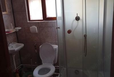 Casă cu 2 camere cu Teren 350 Mp în Piața Centrală - 1