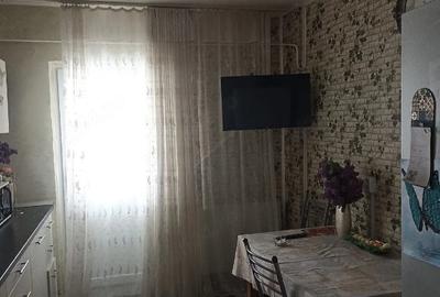 Apartament cu 3 camere decomandat în Găvana - 4