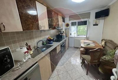 Apartament cu 3 camere decomandat în Central - 9