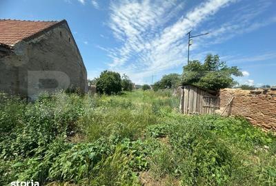Casă cu 3 camere cu Teren 200 Mp în Central - 2