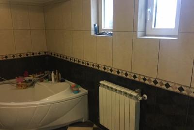 Casă individuală cu 6 camere cu Canalizare în Central - 13