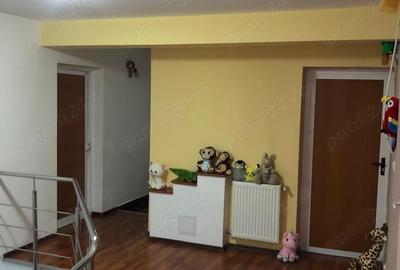 Casă cu 4 camere cu Teren 280 Mp în Central - 9