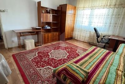 Apartament cu 2 camere semidecomandat, mobilat în Gemenii