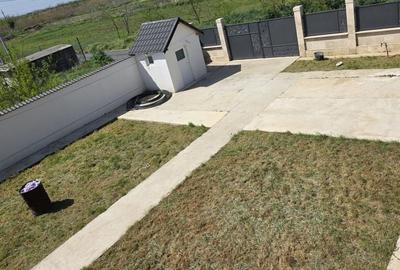 Casă cu 2 camere cu Teren 300 Mp în Cazasu - 1