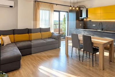 Apartament cu 3 camere semidecomandat, mobilat în Zorilor