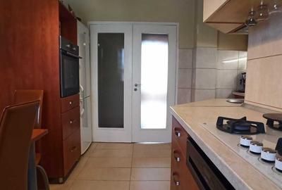 Apartament cu 3 camere decomandat în Tudor - 3