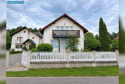 Casă cu 4 camere cu Teren 1000 Mp în Clit