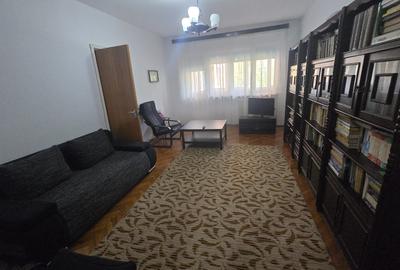 Apartament cu 2 camere semidecomandat în Drumul Taberei