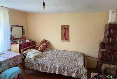 Casă cu 4 camere cu Teren 1900 Mp în Telești - 8