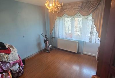 Apartament cu 3 camere decomandat în Micro 17 - 7