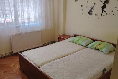 Apartament cu 2 camere decomandat în Cetate