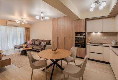Apartament cu 3 camere decomandat în Mamaia-Sat