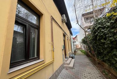 Casă individuală cu 3 camere cu Canalizare în Cișmigiu