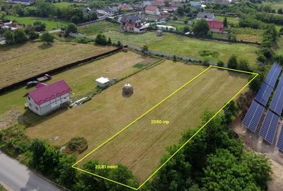 Teren intravilan de 2050 mp, în Săvinești