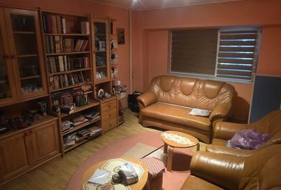 Apartament cu 3 camere decomandat în Central - 2