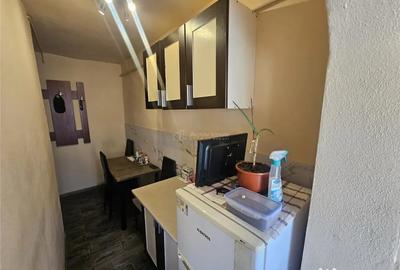 Garsonieră decomandată în Micro IV