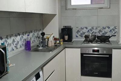 Casă cu 4 camere cu Teren 4472 Mp în Central - 2