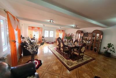 Casă individuală cu 4 camere cu Garaj în Teliu - 2
