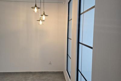 Spațiu comercial, de 85 mp, în Central