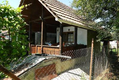 Casă cu 3 camere cu Teren 2071 Mp în Jiblea Veche