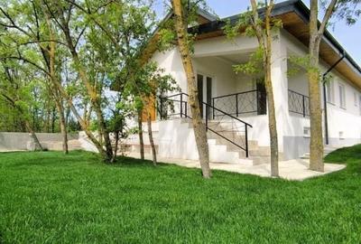 Casă cu 5 camere cu Teren 565 Mp în Tâncăbești