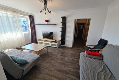 Apartament cu 3 camere semidecomandat, mobilat în Iancului
