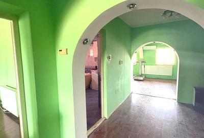 Apartament cu 4 camere decomandat în Central - 8