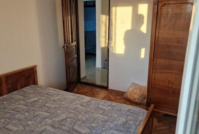 Apartament cu 2 camere decomandat în Rovine