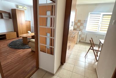 Garsonieră decomandată în Decebal - 6