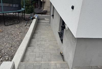 Casă cu 5 camere cu Teren 499 Mp în Central
