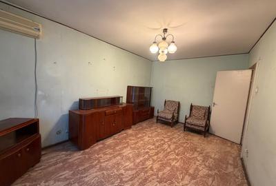 Apartament cu 3 camere decomandat în Tineretului
