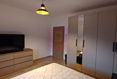 Casă cu 6 camere cu Teren 508 Mp în Central