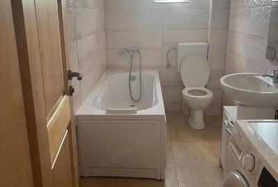 Apartament cu 3 camere decomandat în Chișoda