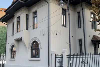 Casă cu 6 camere cu Teren 474 Mp în Romană